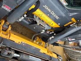 2020 John Deere 318G Wheeled Skid Steer - picture1' - Click to enlarge