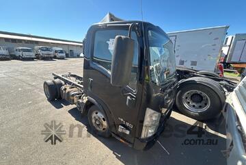 Isuzu 2017   NLR 45-150