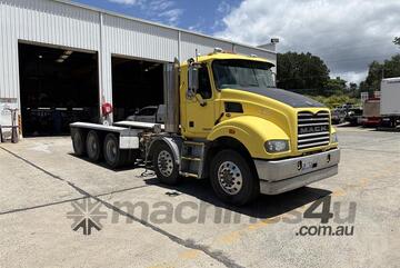 Mack   Csmr 10X4