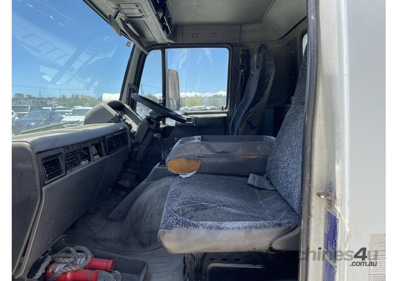 2000 Hino FB 4x2 Curtainsider - Non Mobile