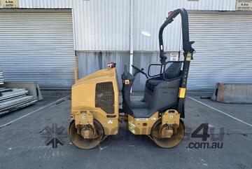2015 Cat CB14B Tandem Roller