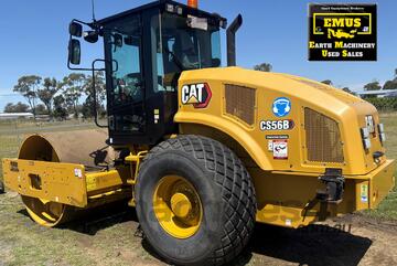 2021 Caterpillar CS56B Roller, like new, E.M.U.S MS1152