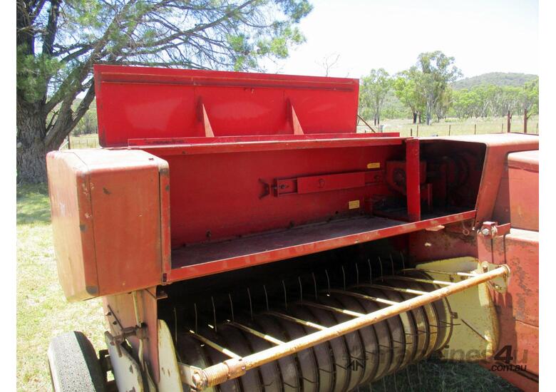 New Holland 317 Small Square Hay Baler