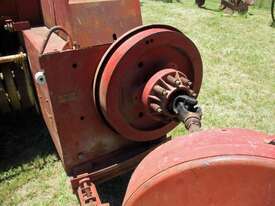 New Holland 317 Small Square Hay Baler - picture1' - Click to enlarge