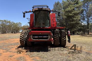 2018 CASE 8240 HEADER & 2015 D65 MACDON 45? FRONT