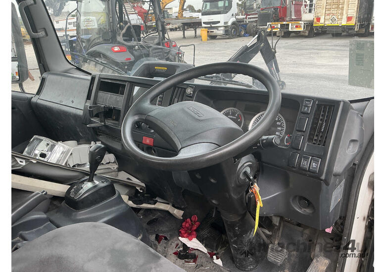 2022 Isuzu NNR 45-150 Table Top