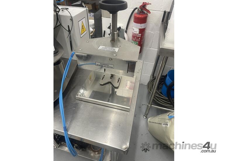 semi automatic Tube sealer and cutter