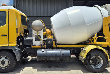 2005 Hino 2.4m3 Concrete Agitator Truck, E.M.U.S TS923
