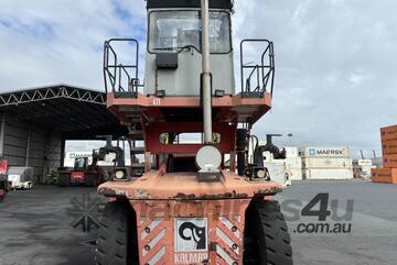 2017 Kalmar DCF100-45E7 Container Lifter
