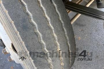 2009 Mitsubishi Fighter FN600 Curtain Side Body