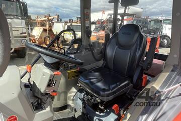 Kubota 2024   L5740 Tractor