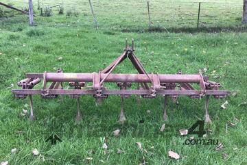 Massey Ferguson   Scarifier