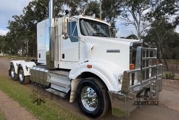 2012 Kenworth T409 SAR, Cummins ISX, 130k kms on Cummins rebuild, auto, X lock
