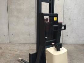 CROWN 20IMT154A High Reach Walkie Forklift - picture1' - Click to enlarge