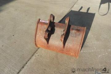WB Dig Bucket 450mm WB Dig Bucket 450mm Bucket-GP Attachments