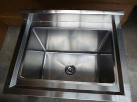 NEW COMMERCIAL STAINLESS STEEL SINGLE POT SINK - picture1' - Click to enlarge