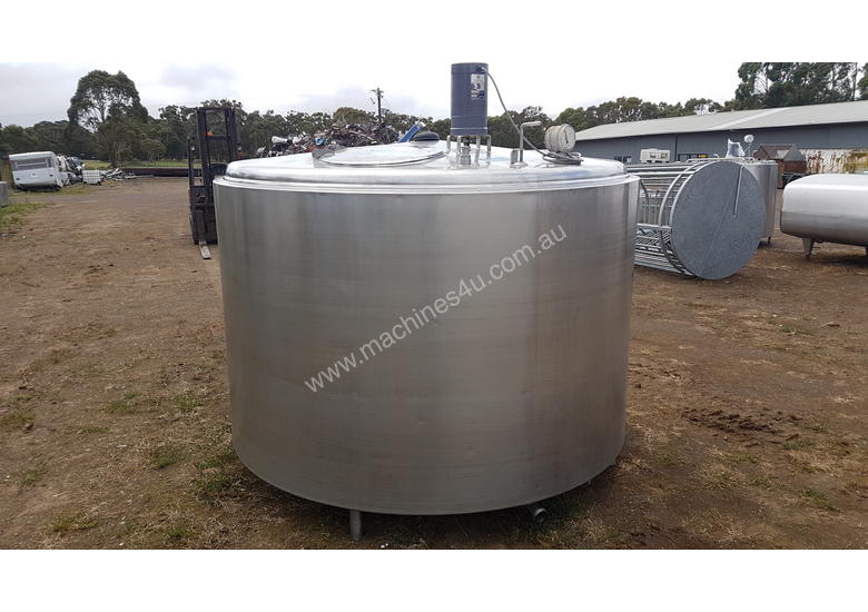 caption STAINLESS STEEL TANK, MILK VAT 3800 LT