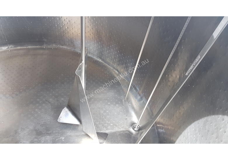 caption STAINLESS STEEL TANK, MILK VAT 3800 LT