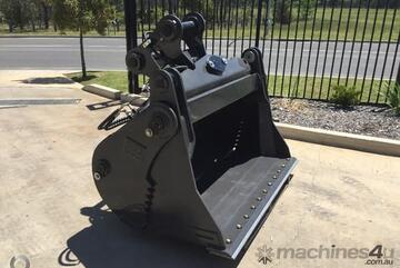 BETTA BILT BUCKETS 20 TONNE TILT 4 IN 1 BUCKET