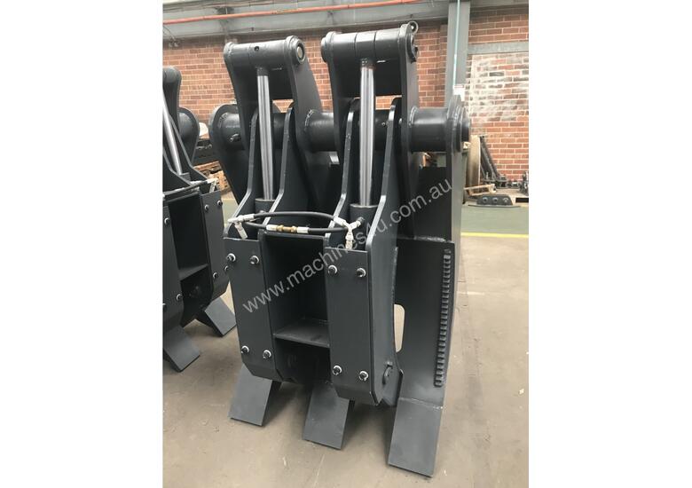 caption Roo Attachments - Hydraulic 5 Tine Box Finger Grab to suit 18 to 20 to 23 Ton