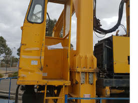 Mobicon 33 Tonne Container Lifter - picture2' - Click to enlarge