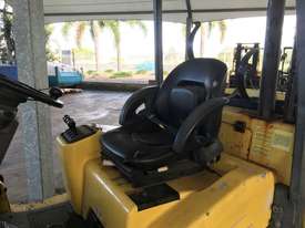 8T Counterbalance Forklift - picture2' - Click to enlarge