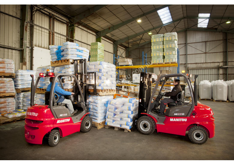 caption NEW MANITOU MI25G - 2.5T LPG CONTAINER ENTRY FORKLIFT
