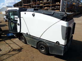 9/2011 CN200 Macdonald Johnston Sweeper *CONDITIONS APPLY* - picture2' - Click to enlarge