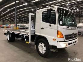 2004 Hino GH1J - picture0' - Click to enlarge