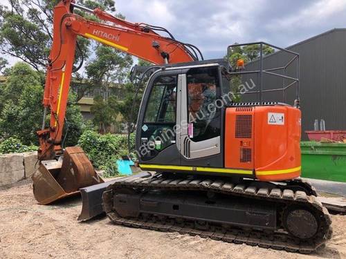 Hitachi ZX135 Tracked-Excav Excavator