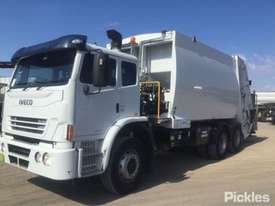 2013 Iveco ACCO - picture2' - Click to enlarge