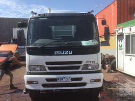 Isuzu FTR900 Beavertail Truck - picture1' - Click to enlarge