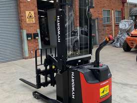 HYWORTH 1.6T Walkie Reach Stacker Forklift HIRE from $160pw + GST - picture1' - Click to enlarge