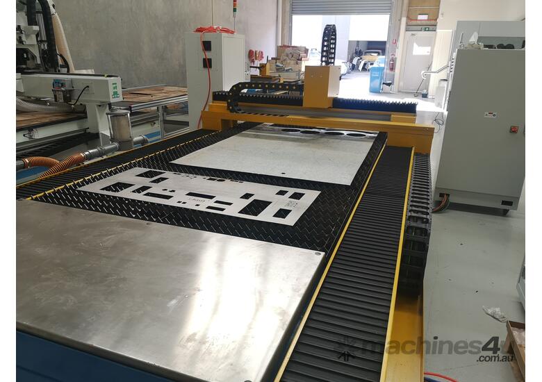 1kw Alpha Fiber laser cutter 1530E (1.5x3m cutting table) 2 years warranty