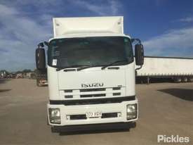 2011 Isuzu FVZ 1400 Auto - picture1' - Click to enlarge