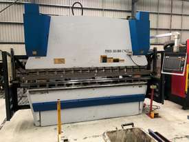 Used Yawei PBHS 110-3100 CNC7 Pressbrake with DA66T, Lazersafe & NEW TOOLING - picture0' - Click to enlarge
