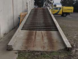 Mobile Loading Container Ramp - picture0' - Click to enlarge