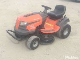 2010 Husqvarna LTH2038 - picture0' - Click to enlarge