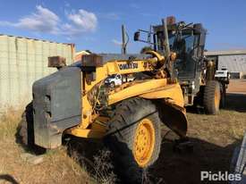 2010 Komatsu GD555-5 - picture2' - Click to enlarge