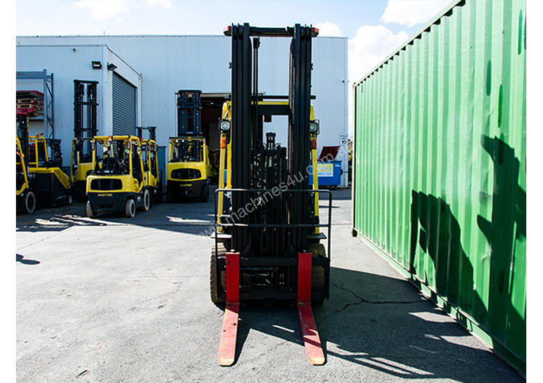 caption 2.5T LPG Counterbalance Forklift