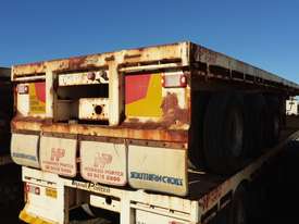 Howard Porter Tri Axle Flat Top - picture2' - Click to enlarge