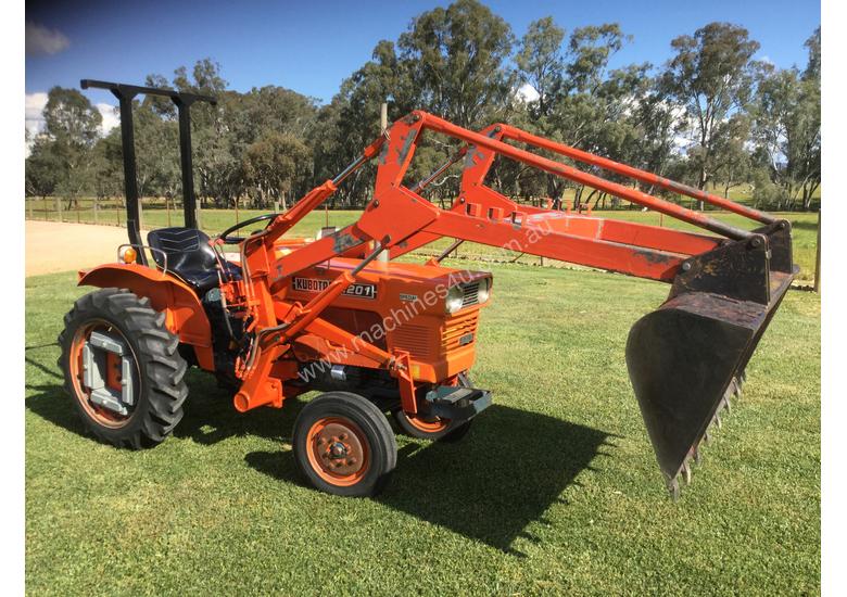 Used Kubota TRACTOR L2201 KUBOTA WITH FEL Tractors in , - Listed on ...