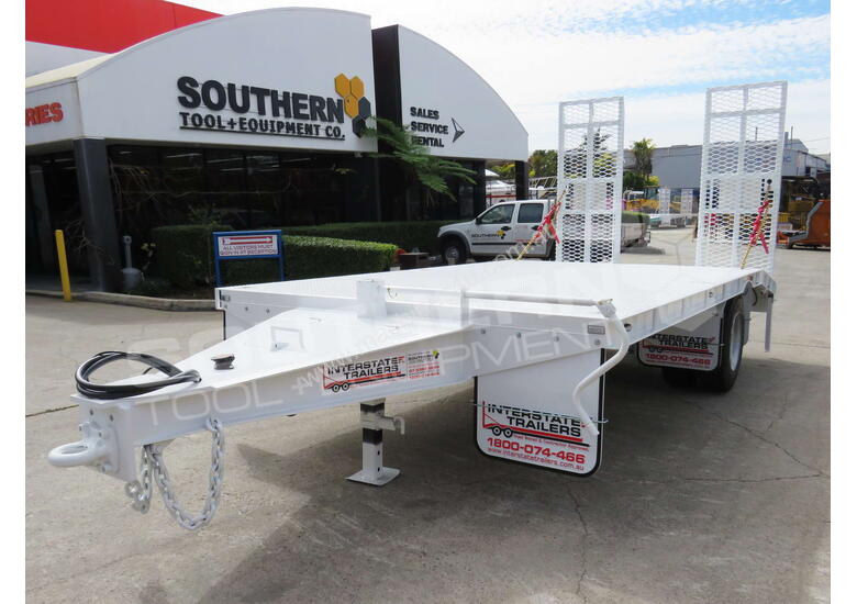 caption Interstate trailers 9 Ton Single Axle Tag Trailer WHITE ATTTAG