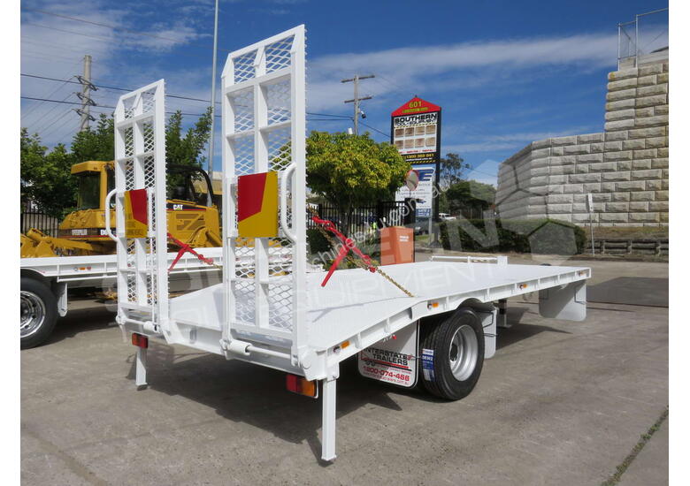 caption Interstate trailers 9 Ton Single Axle Tag Trailer WHITE ATTTAG