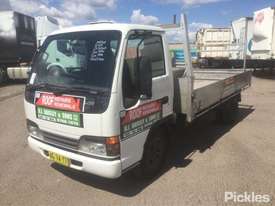 2005 Isuzu NKR - picture2' - Click to enlarge