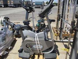 8 Pallets Assorted GYM Equipment&parts - picture2' - Click to enlarge