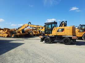 Caterpillar MH3022 Material Handler - picture0' - Click to enlarge
