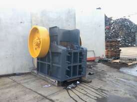Industrial Crusher - picture0' - Click to enlarge