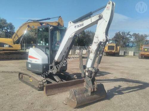 Bobcat E35