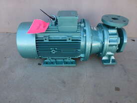 Southern Cross Cast Iron 80x50x160, 7.5kW Electric pumpset - picture0' - Click to enlarge